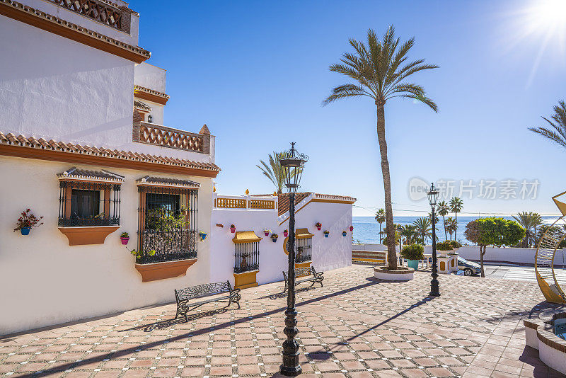 在Ma附近的Malaga的Costa del sol, Estepona海滩住宅的正面